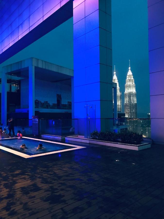 Апартаменты The Platinum Klcc By Cozy White Куала-Лумпур Экстерьер фото